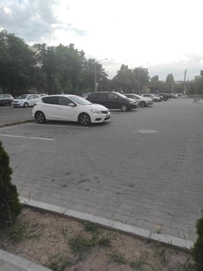 Hi-Tech Aparts Chisinau Bagian luar foto